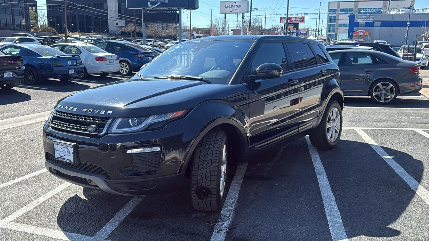 Used 2019 Land Rover Range Rover Evoque SE Premium image 7