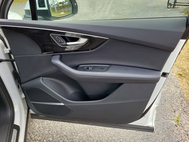 Used 2024 Audi Q7 3.0T Premium Plus image 36