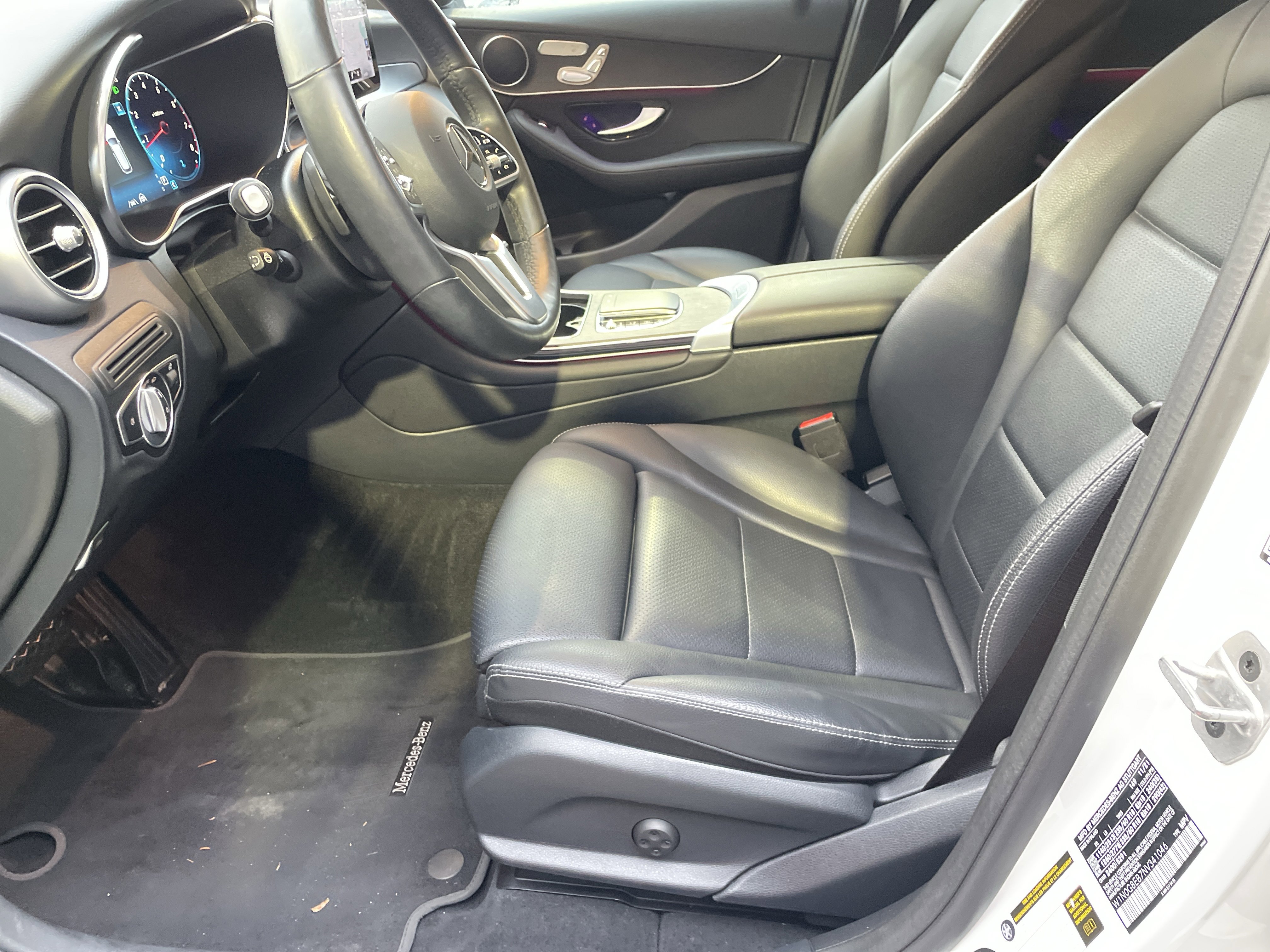 Certified 2022 Mercedes-Benz GLC 300 4MATIC w/ Driver Assistance Package image 21