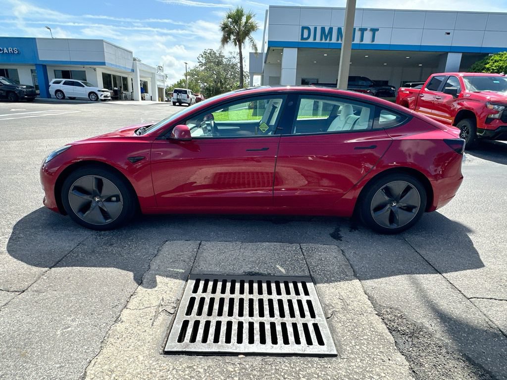 Used 2022 Tesla Model 3 Standard Range RWD image 8
