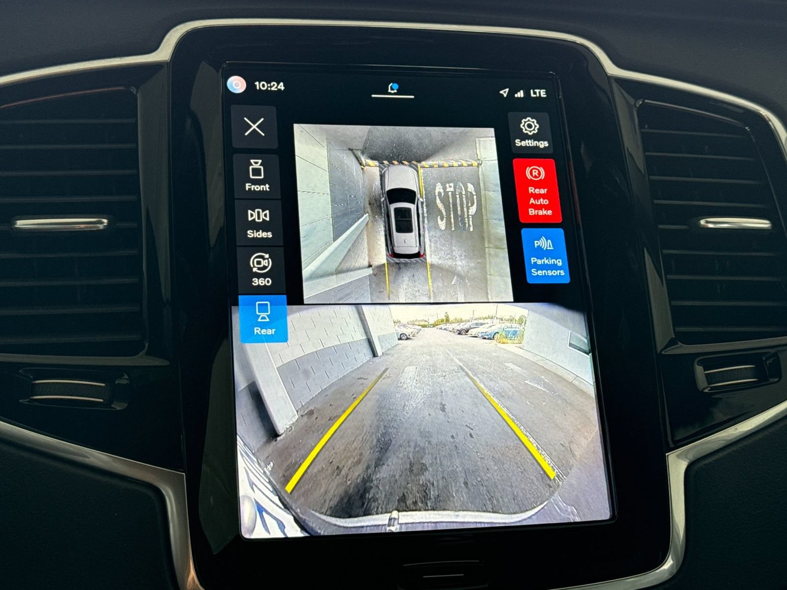 Certified 2024 Volvo XC90 T8 Ultimate AWD/4WD image 25