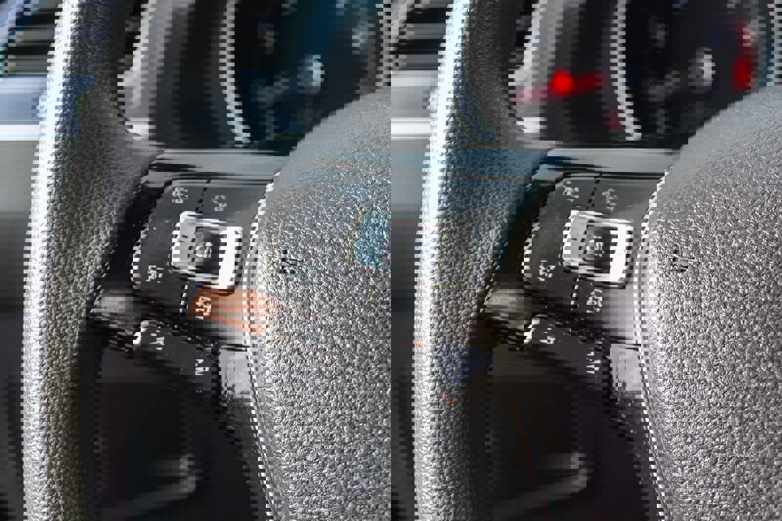 Used 2019 Volkswagen Tiguan S w/ Driver Assistance Package image 29