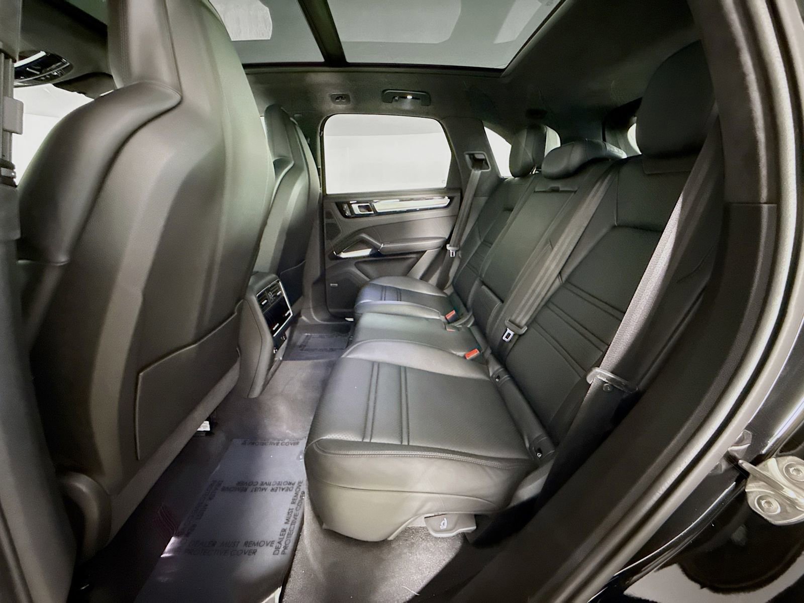 Used 2023 Porsche Cayenne Turbo image 26