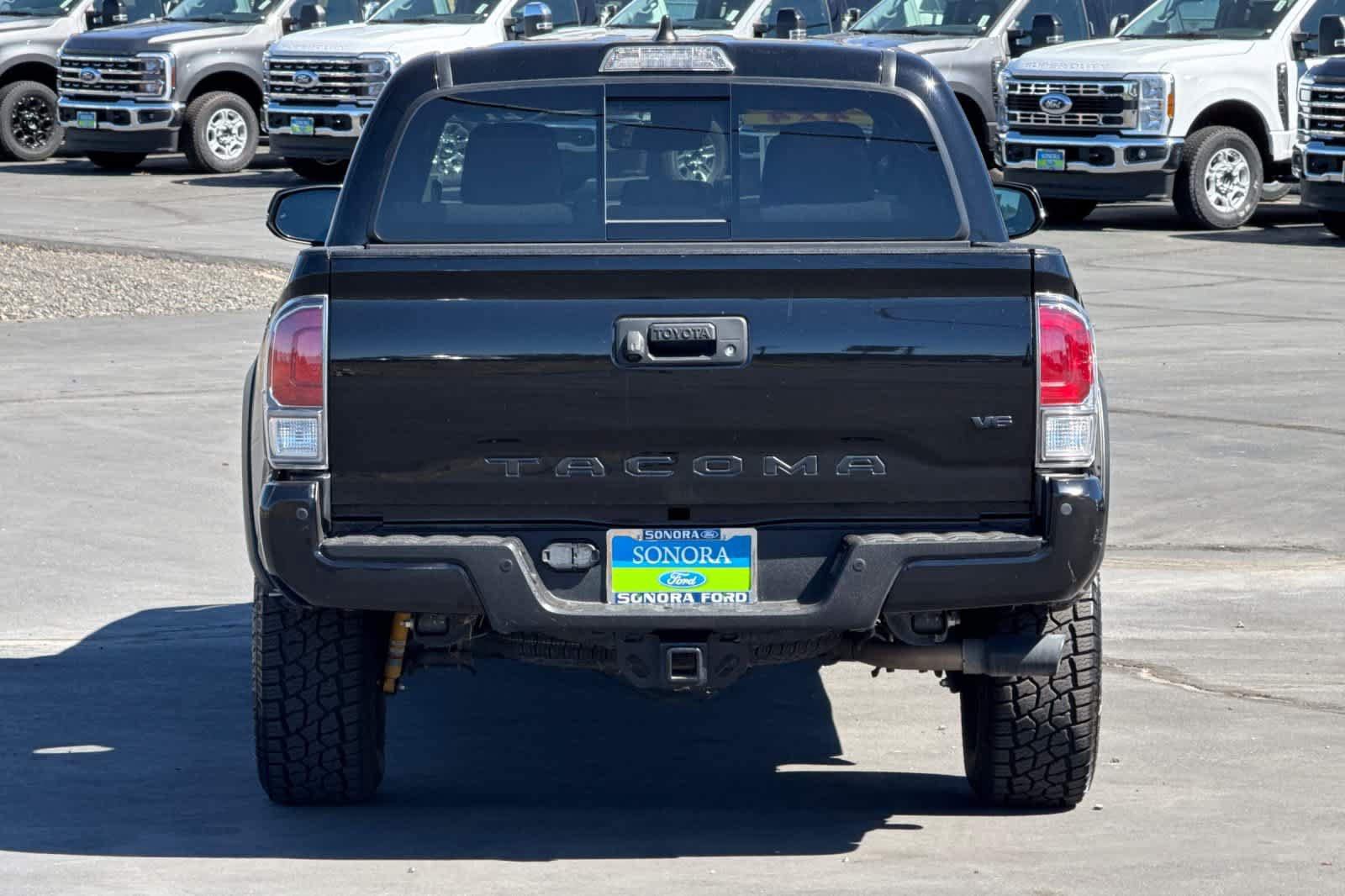Used 2021 Toyota Tacoma TRD Off-Road w/ Technology Package AWD/4WD image 5