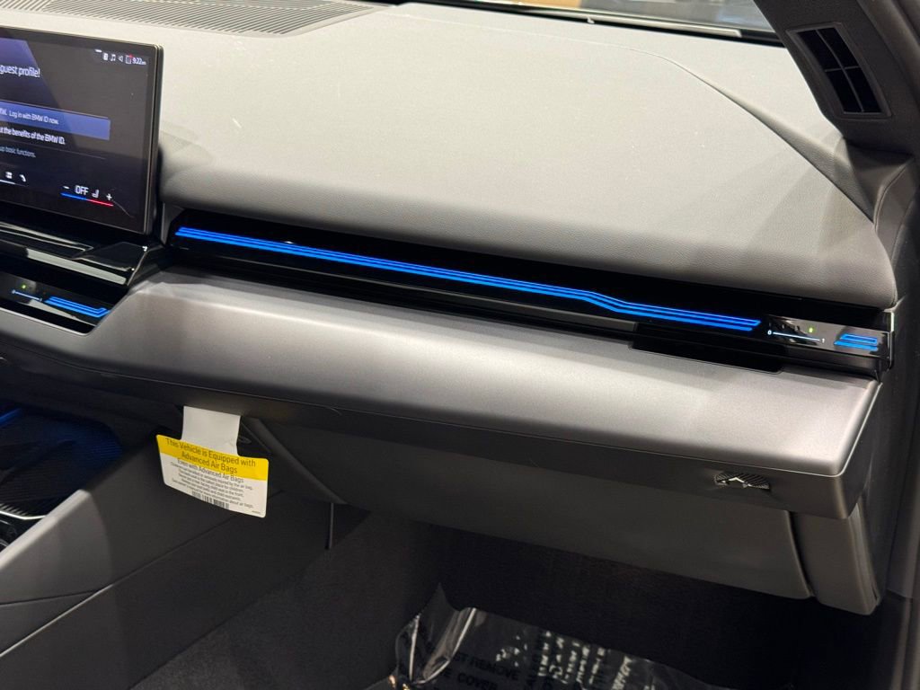 Certified 2025 BMW 530i xDrive w/ Premium Package image 27