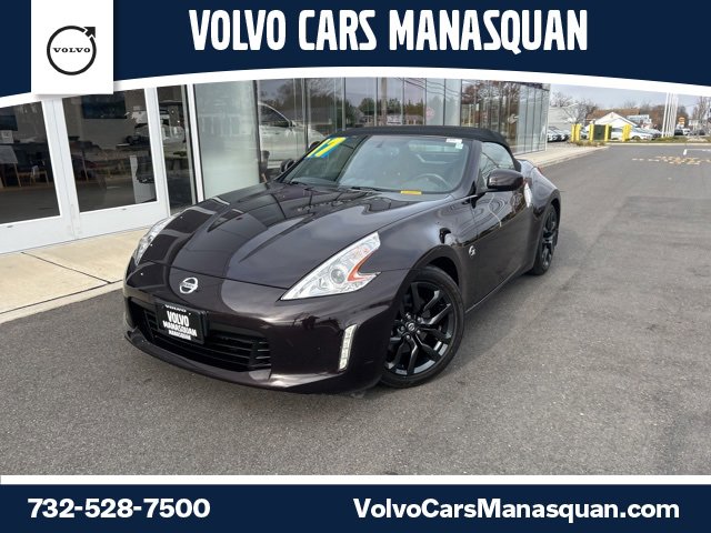 Used 2017 Nissan 370Z Touring image 1