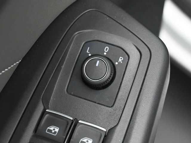 Used 2023 Volkswagen Atlas SE AWD/4WD image 12