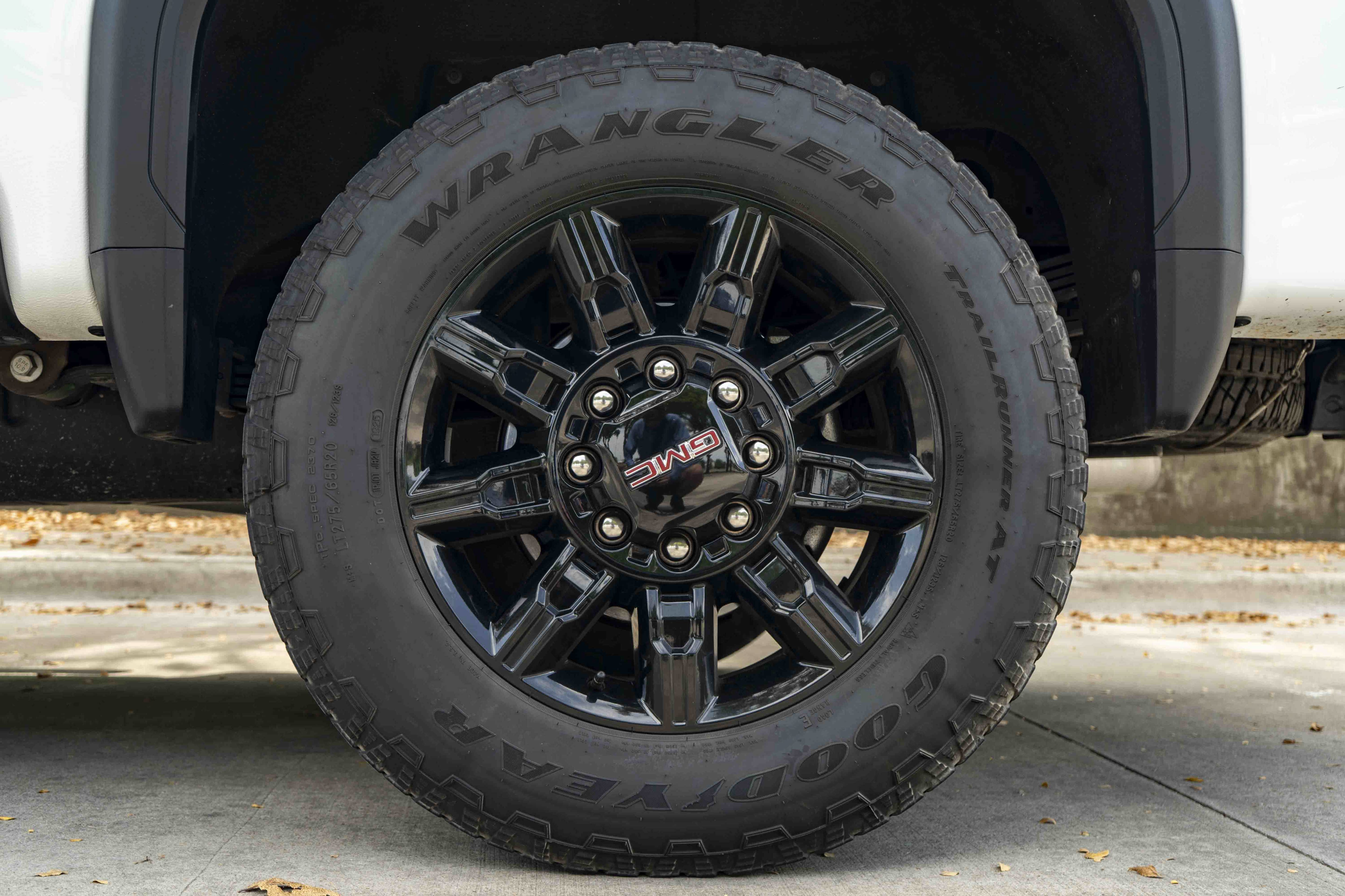 Used 2025 GMC Sierra 2500 AT4 AWD/4WD image 15