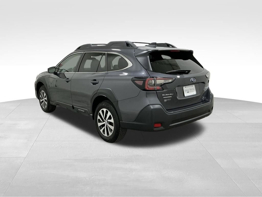 Used 2024 Subaru Outback Premium image 3