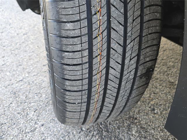 Used 2023 Volkswagen Atlas SE image 23