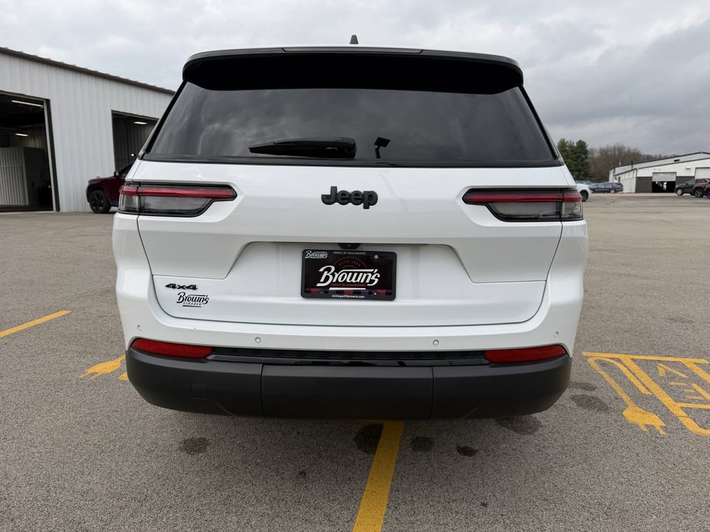 Used 2024 Jeep Grand Cherokee L Altitude AWD/4WD image 6