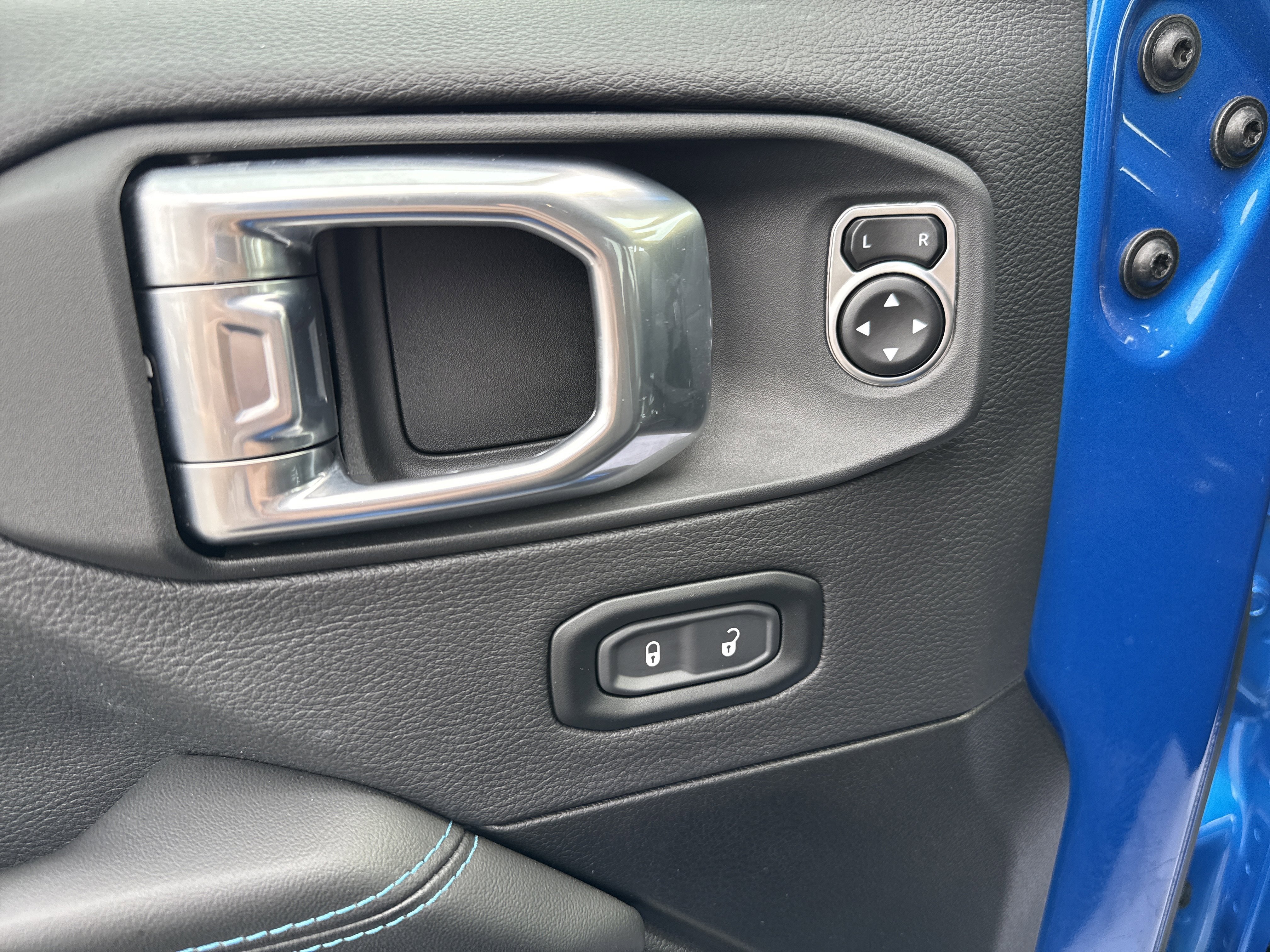 Used 2024 Jeep Wrangler Unlimited Rubicon 4xe image 17