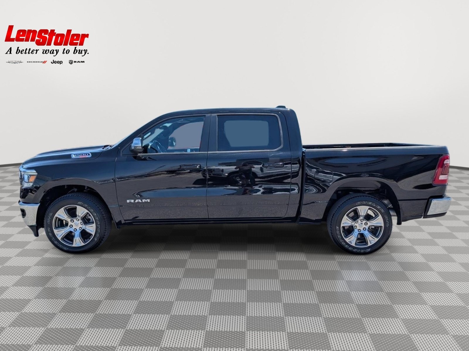 Used 2023 RAM 1500 Laramie AWD/4WD image 2