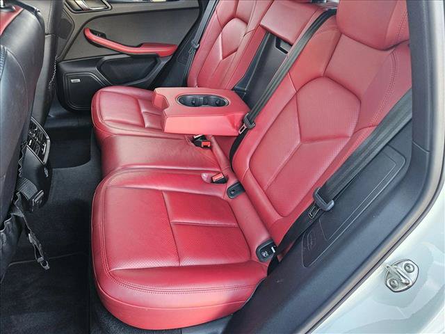 Used 2018 Porsche Macan AWD/4WD image 15