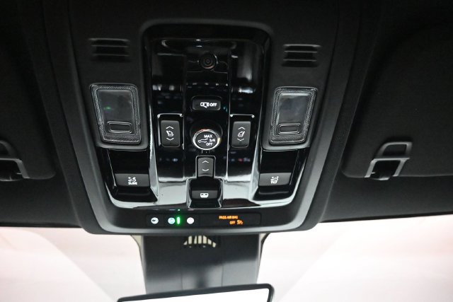 Used 2026 GMC Yukon XL AT4 w/ AT4 Premium Plus Package AWD/4WD image 11