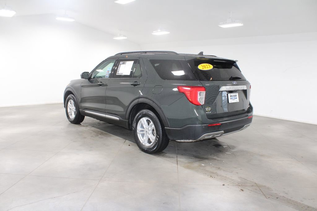 Used 2023 Ford Explorer XLT w/ Equipment Group 202A image 7
