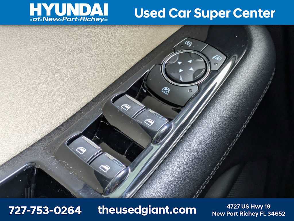 Used 2020 Ford Edge SEL FWD image 31