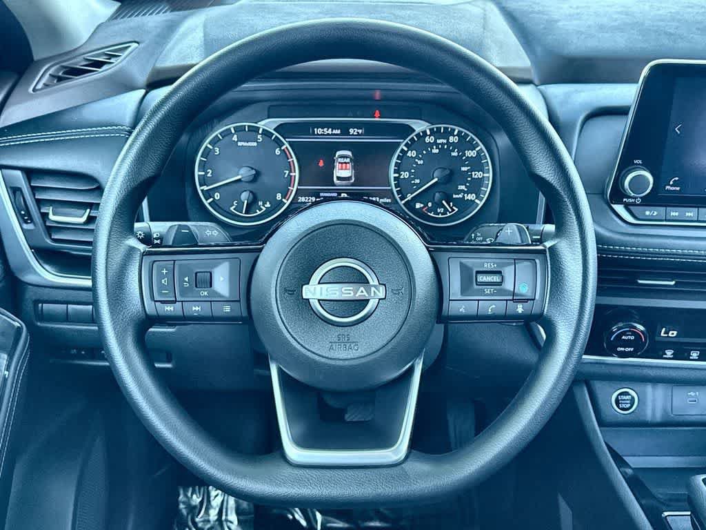 Used 2023 Nissan Rogue SV FWD image 15