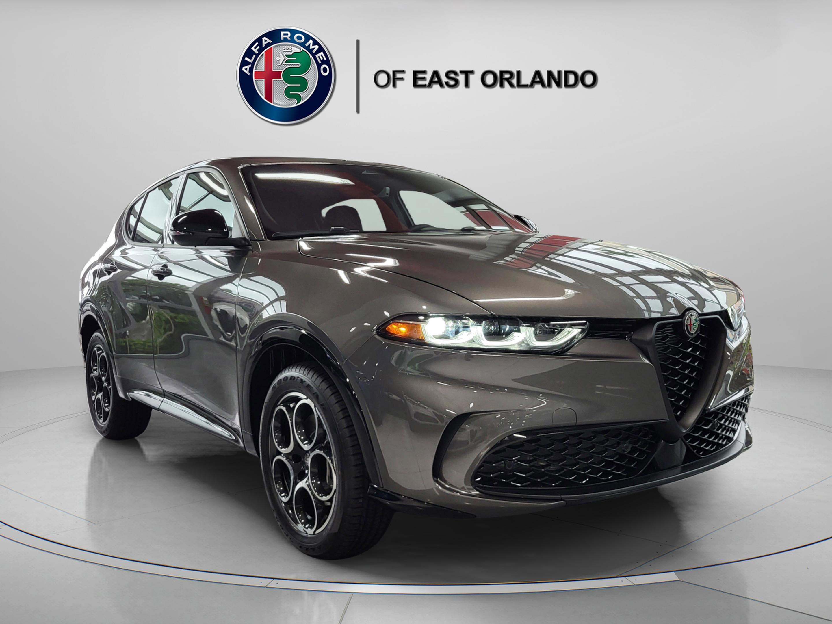 New 2025 Alfa Romeo Tonale w/ Premium Package