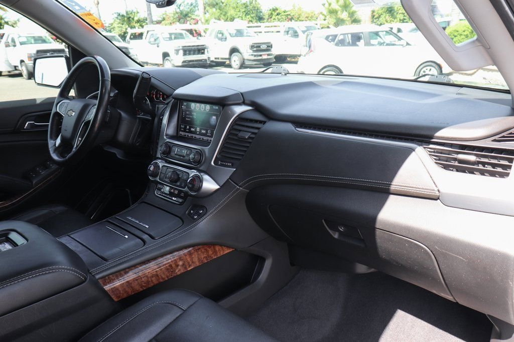 Used 2020 Chevrolet Suburban Premier RWD image 45