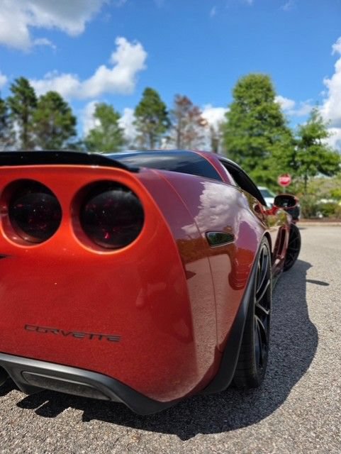 Used 2006 Chevrolet Corvette Coupe w/ Preferred Equipment Group RWD image 9