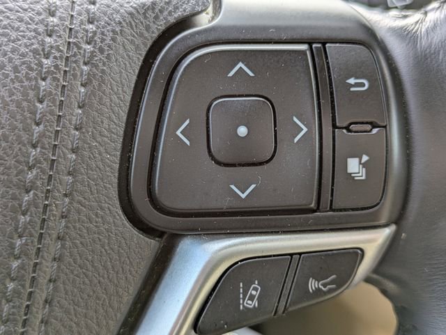 Used 2018 Toyota Highlander Limited Platinum image 26