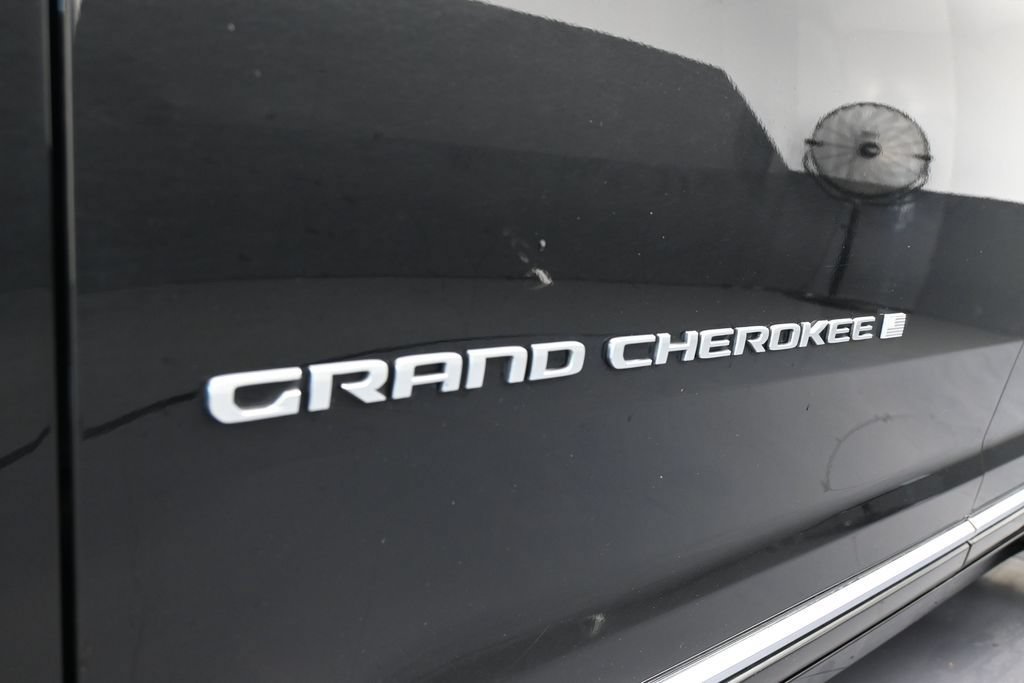 Used 2023 Jeep Grand Cherokee L Summit AWD/4WD image 36