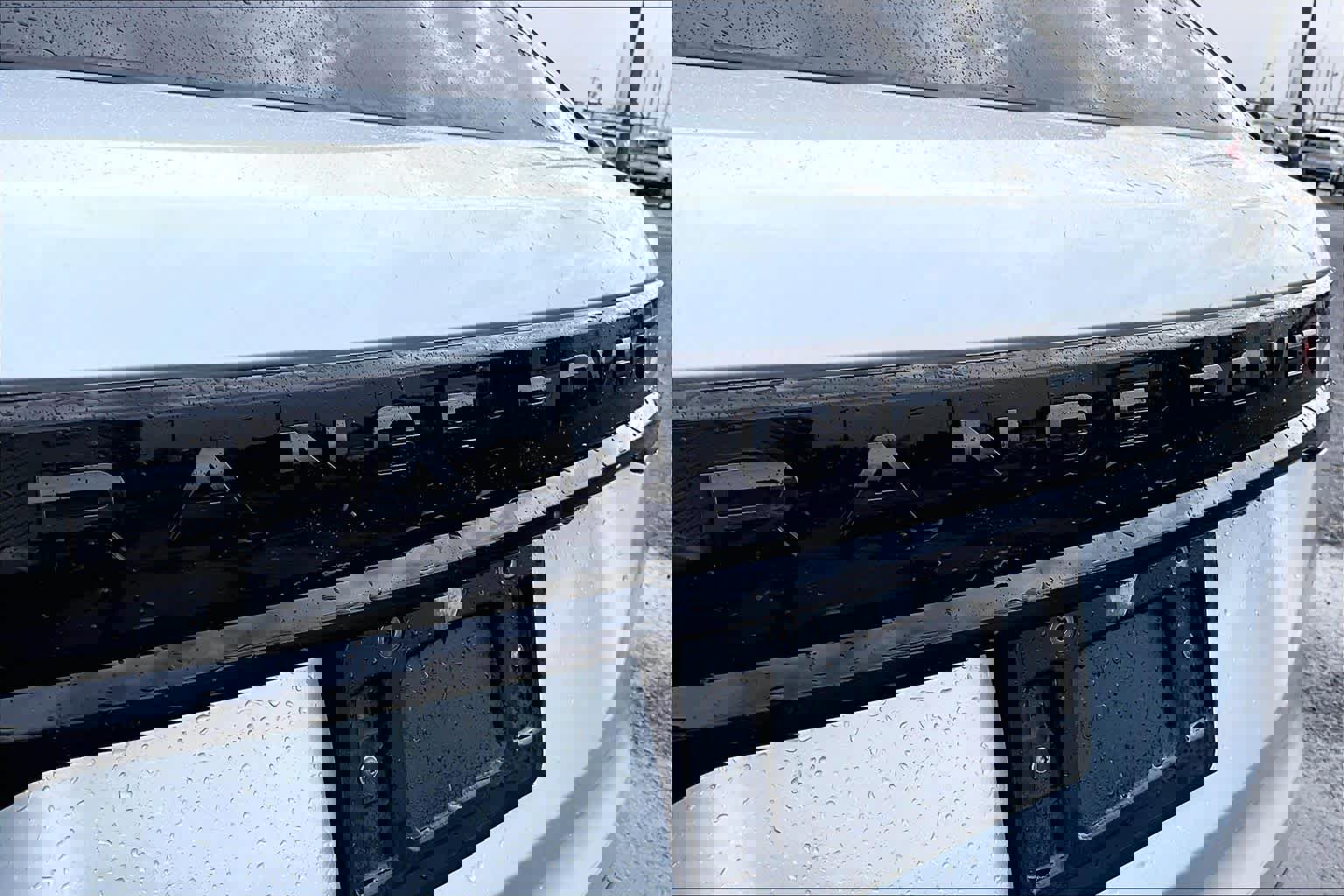 Used 2021 Land Rover Range Rover Velar R-Dynamic S image 30