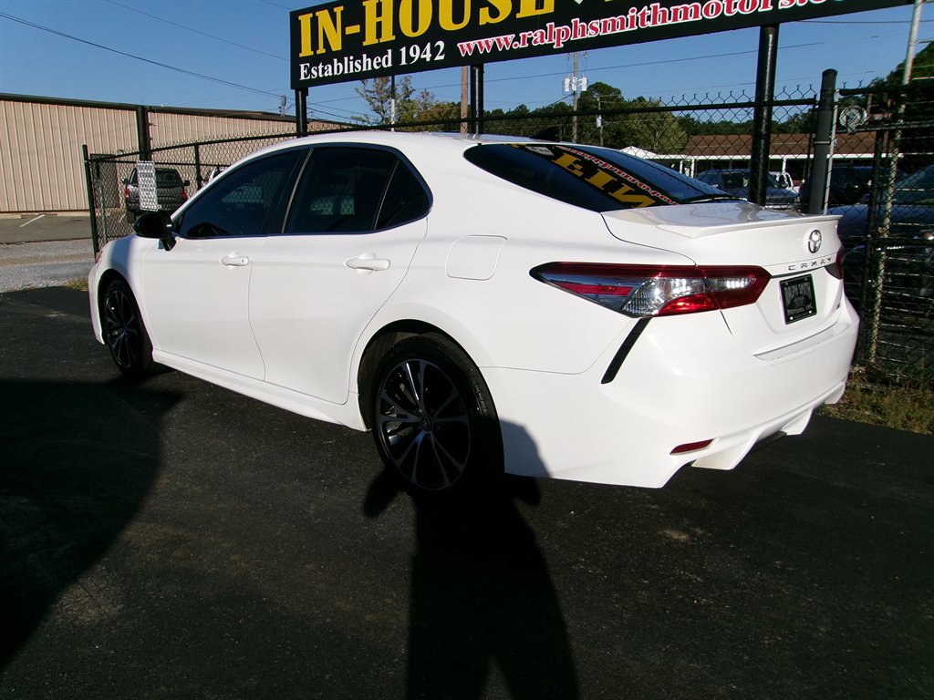 Used 2020 Toyota Camry SE image 12