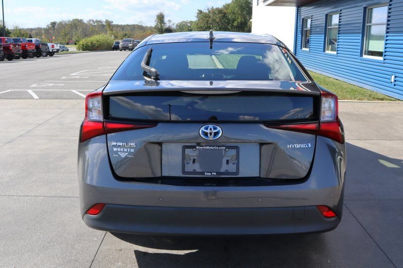 Used 2021 Toyota Prius LE FWD image 7
