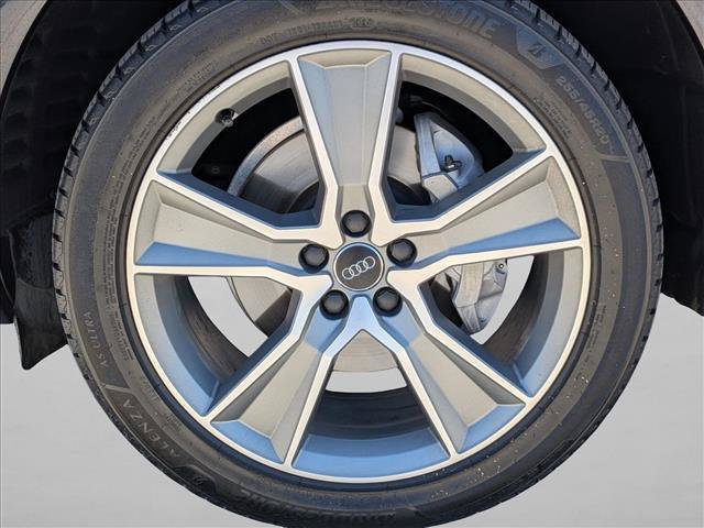 Used 2020 Audi Q5 Prestige w/ Prestige Package AWD/4WD image 25