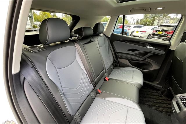 New 2025 Volkswagen Tiguan SE AWD/4WD image 25