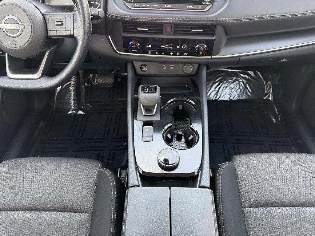 Used 2024 Nissan Rogue SV image 22