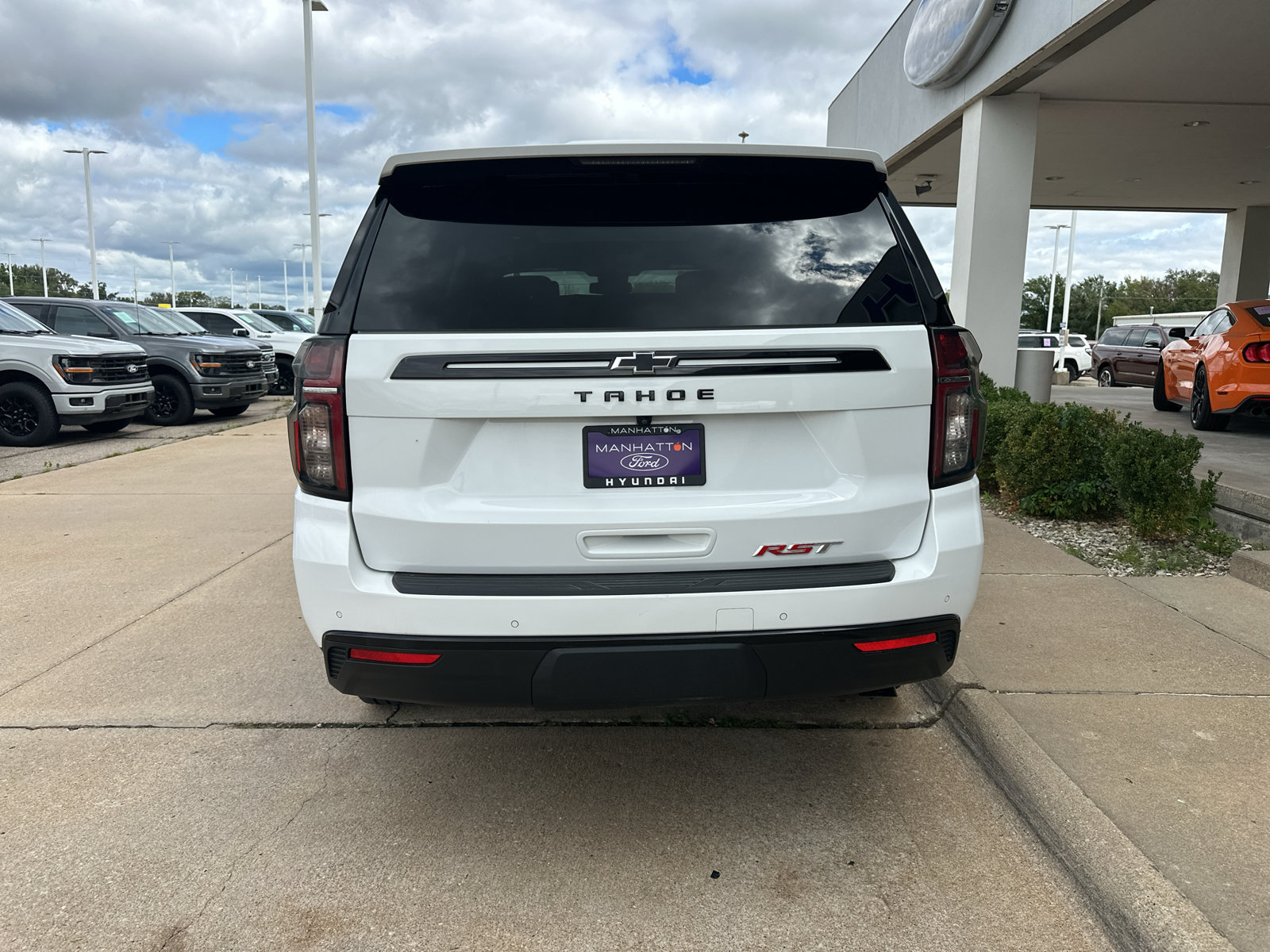 Used 2023 Chevrolet Tahoe RST w/ Luxury Package AWD/4WD image 14