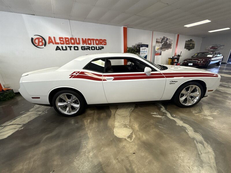 Used 2014 Dodge Challenger R/T RWD image 8
