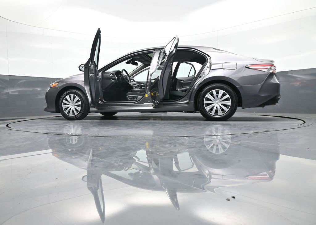 Certified 2019 Toyota Camry LE image 49