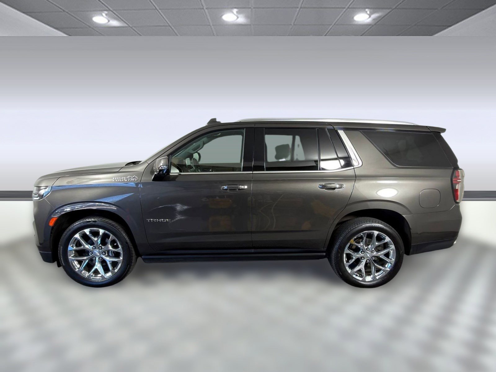 Used 2021 Chevrolet Tahoe High Country w/ Premium Package image 2