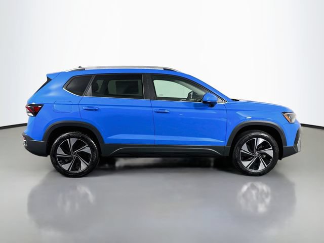 New 2026 Volkswagen Taos SE AWD/4WD image 8