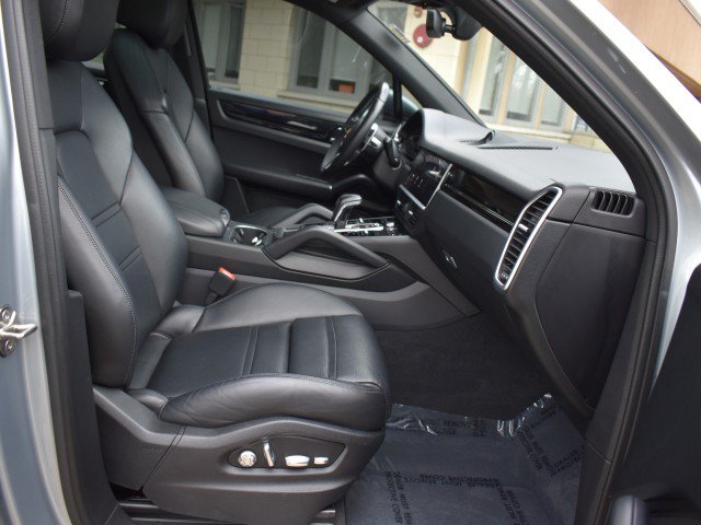 Used 2021 Porsche Cayenne AWD/4WD image 43