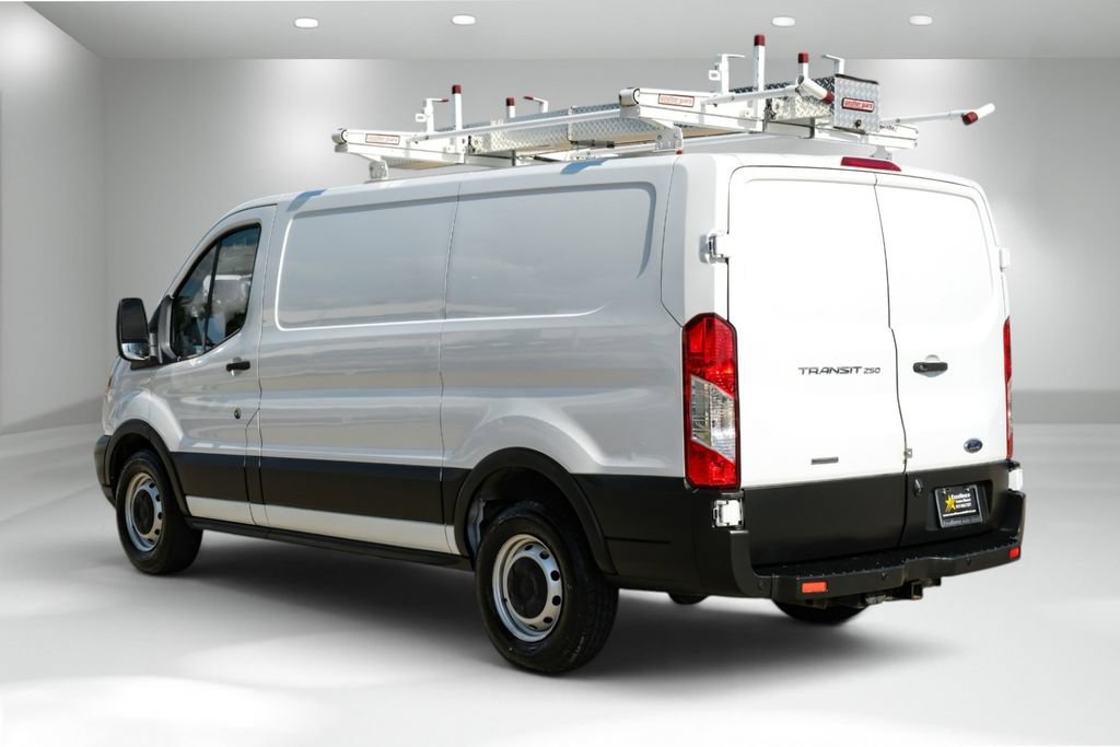 Used 2019 Ford Transit 250 130 Low Roof RWD image 8