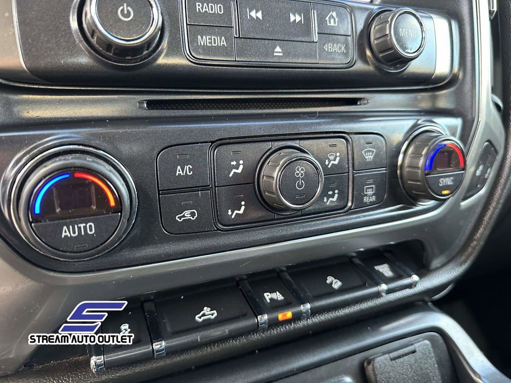 Used 2018 Chevrolet Silverado 2500 LTZ image 32