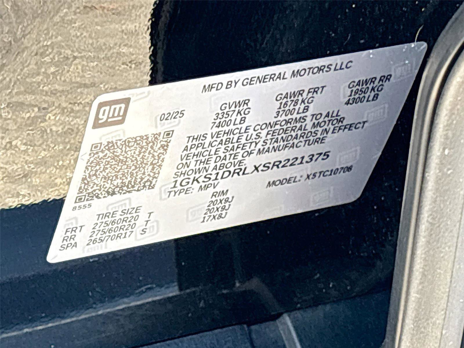 Used 2025 GMC Yukon Denali RWD image 34