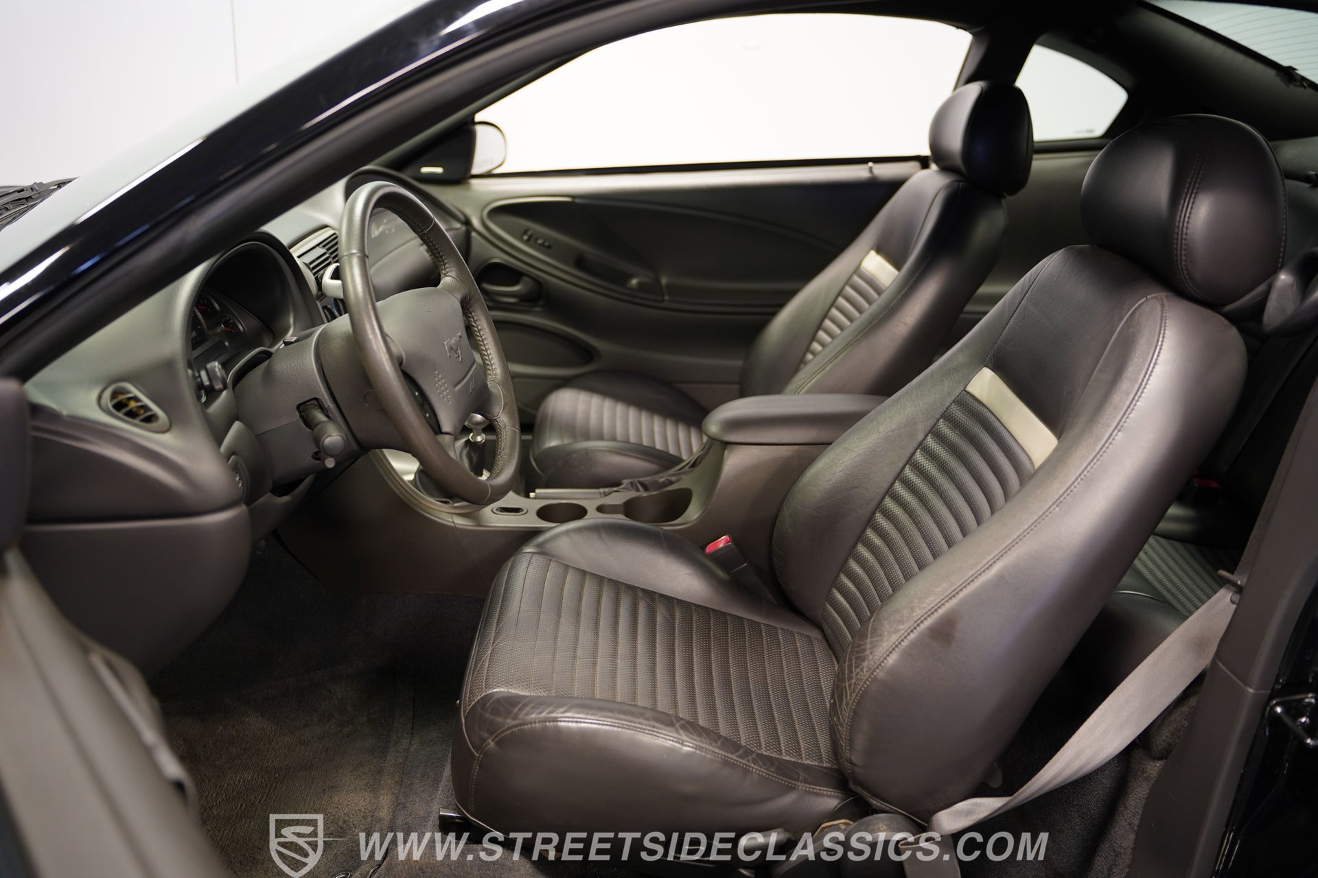 Used 2003 Ford Mustang Mach 1 RWD image 39