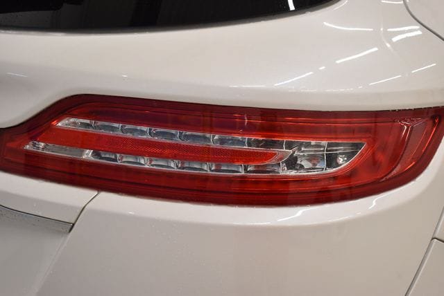 Used 2019 Lincoln MKC Select w/ Select Plus Package AWD/4WD image 12