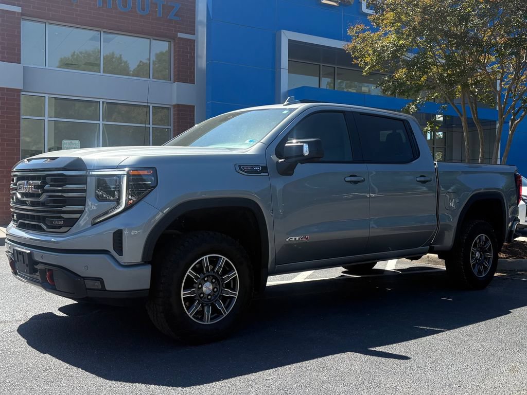 Used 2025 GMC Sierra 1500 AT4 AWD/4WD image 1