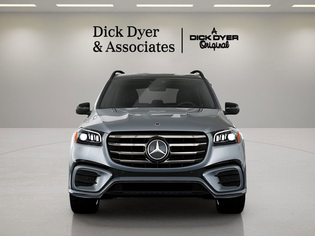 Used 2025 Mercedes-Benz GLS 450 4MATIC image 33
