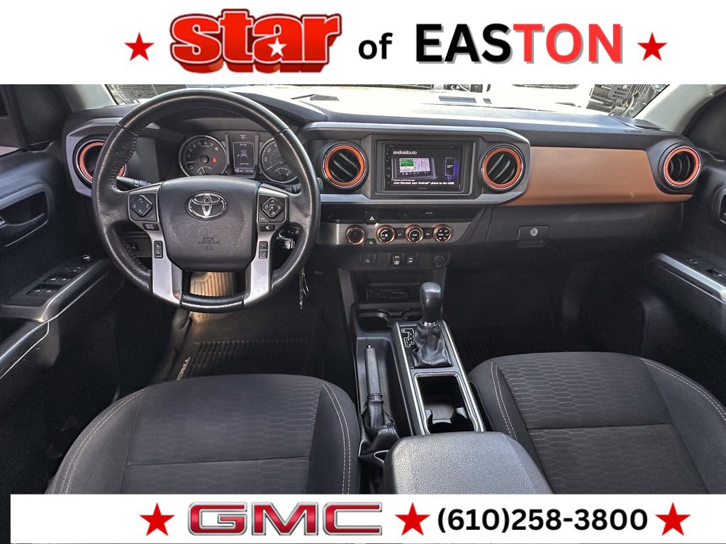 Used 2018 Toyota Tacoma SR5 w/ Exterior Package image 19