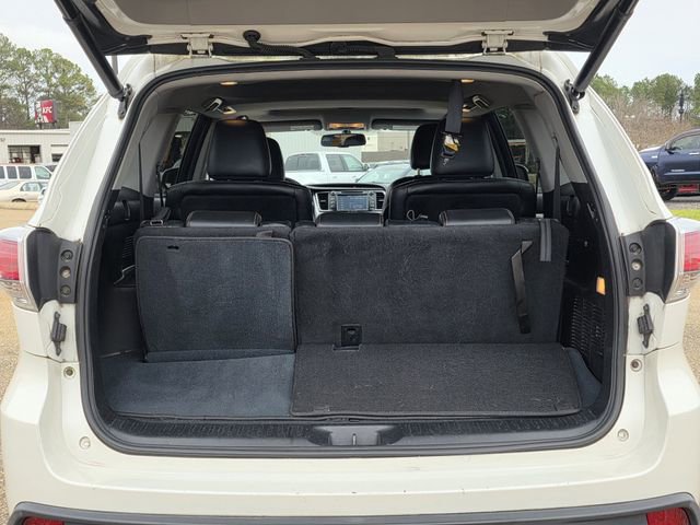 Used 2016 Toyota Highlander XLE image 27