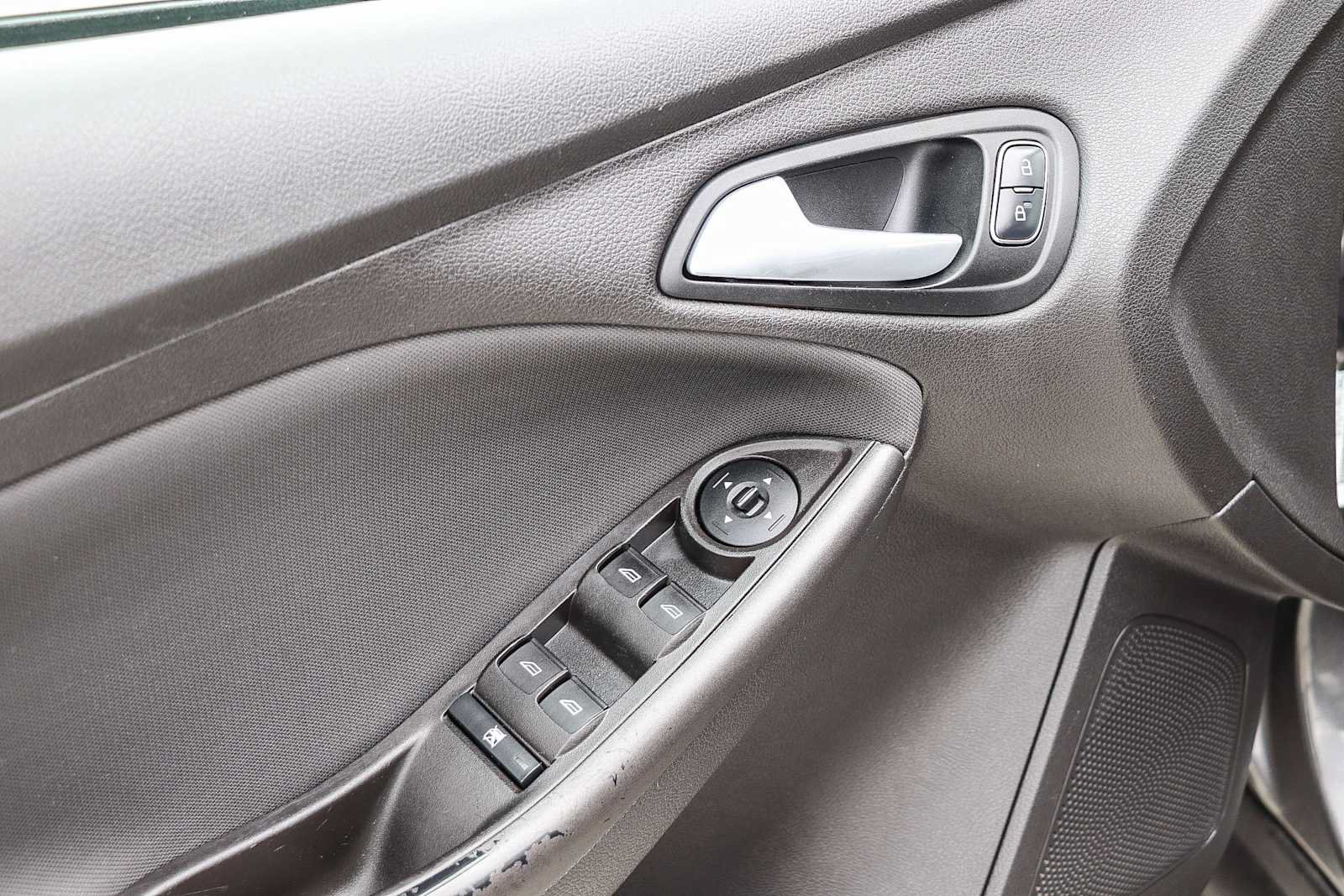 Used 2018 Ford Focus SEL FWD image 17