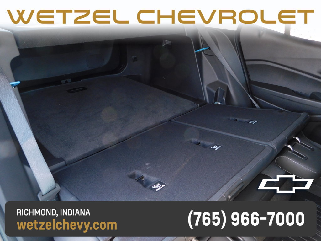 Used 2025 Chevrolet Trax LT w/ Driver Confidence Package FWD image 24